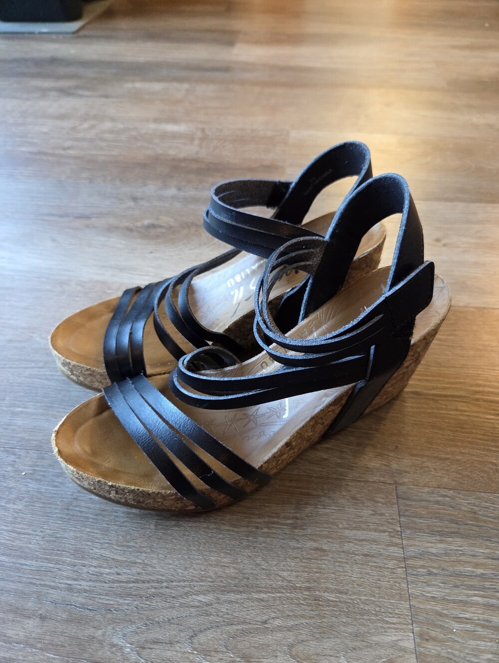 Blowfish The Perfect Wedge Cork & Black Leather Strappy Heels Womens Size 8.5 - Picture 3 of 9